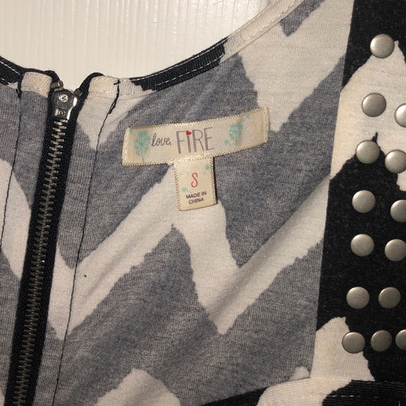 BUNDLE Cute Chevron Dress - Picture 2 of 3